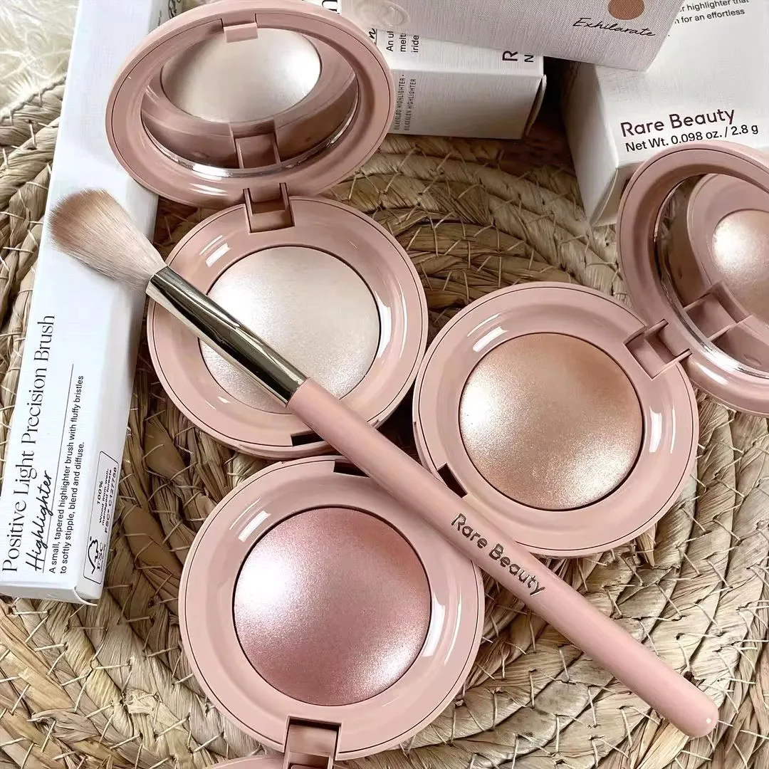 레어 뷰티 라이트 실키 터치 하이라이터 소프트 핀치 리 - Huda Beauty Makeup Set 리뷰 및 가격